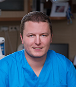 Ép-Dent Kft. – Dr. Gergely Bartok restaurativen Zahnheilkunde und Prothetik-Spezialist Arzt, Zahnarzt